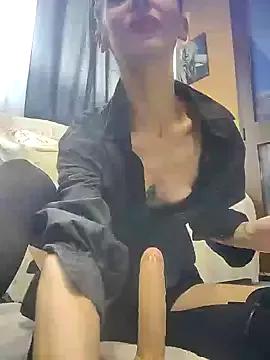 dahlia_82 on StripChat