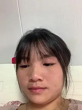 Emlyly-18 — Freechat on StripChat