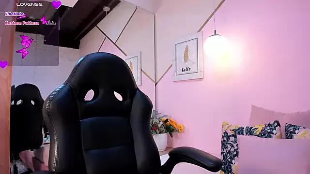 emma_carterr1 on StripChat 