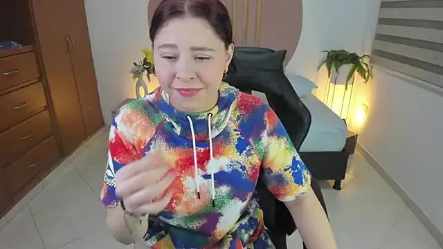 emma_fhox on StripChat 