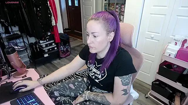 gennyrock on StripChat 