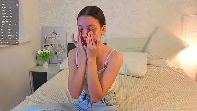 GiseleLamos — make me show my legs