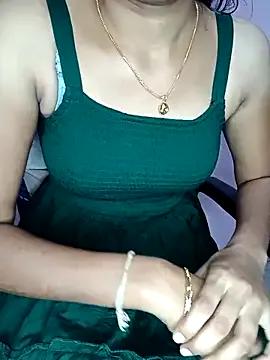 Godavari_pilla — Topless show