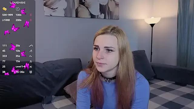 HelenMartines on StripChat 