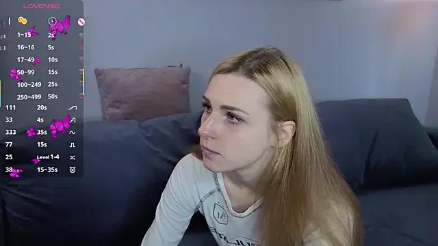 HelenMartines on StripChat 