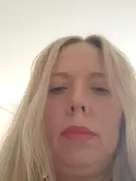 Irina3718 on StripChat 