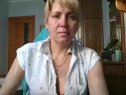 IrinaB1 on StripChat 