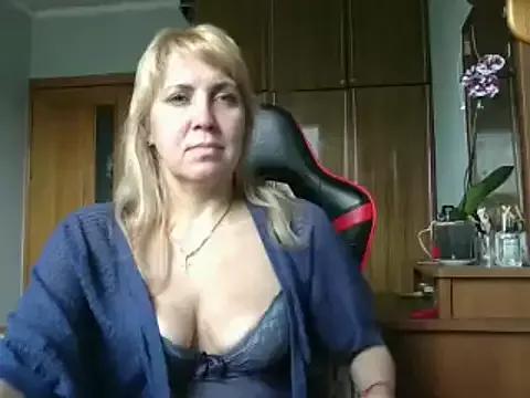 IrinaB1 on StripChat 