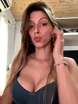 Irisdollhot — Spit Boobs