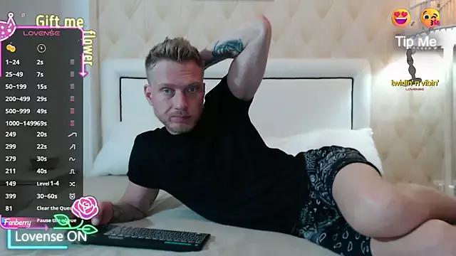 JessicaSteve on StripChat 