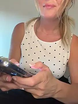 Jodi-Sands — Group on StripChat