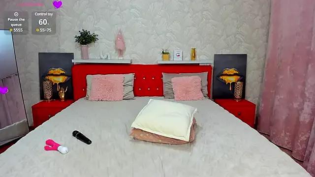 KattyPeachX on StripChat 