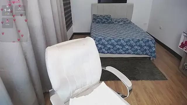 KittyCute- on StripChat 