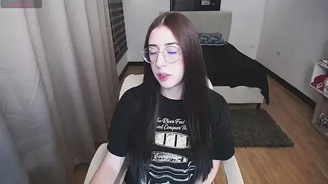 KittyCute- on StripChat 
