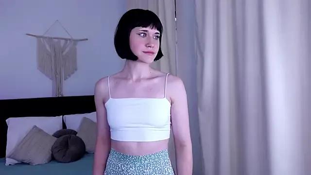 Lillu_moon on StripChat 