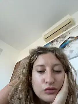 MileySummer on StripChat