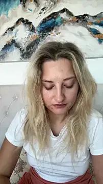 MileySummer on StripChat