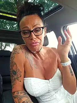 Misses-Cougar — Full naked dildo bj