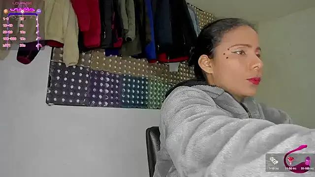 Nenita_Hot_ on StripChat 