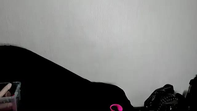 Reed_Fox — sucking a dildo+  nipple clamps