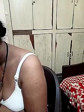 reemacouple007 on StripChat 