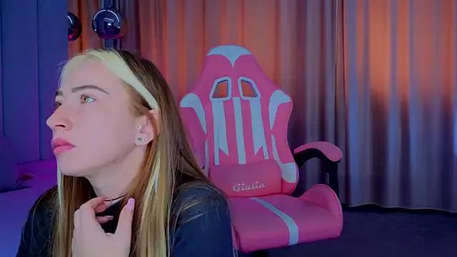 Reina_Cummings — Boobies fuck plus 3 min link