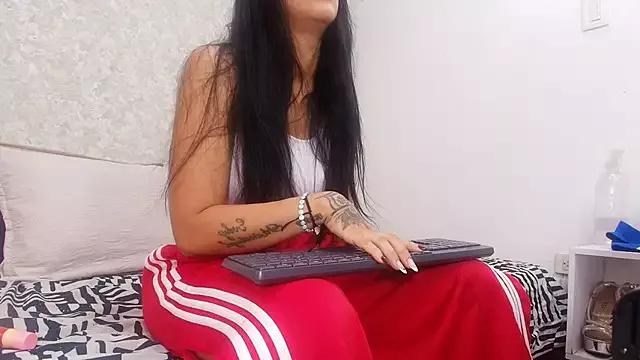 samanta_360 on StripChat 