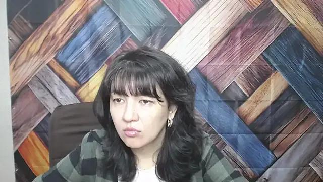 SelenaFly on StripChat 