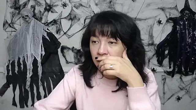 SelenaFly on StripChat 