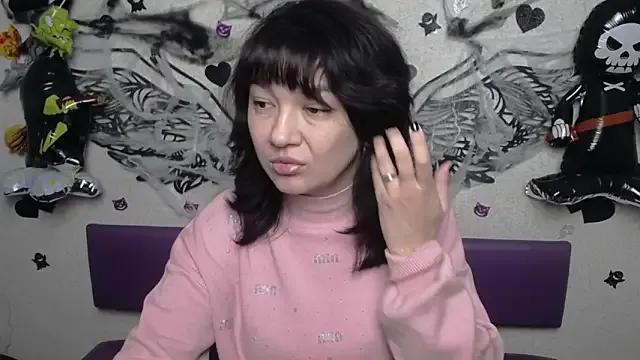 SelenaFly on StripChat 