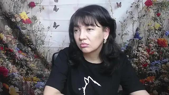 SelenaFly on StripChat 