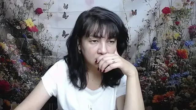 SelenaFly on StripChat 