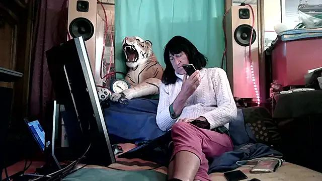 SissiDomination — i show my cute Titties