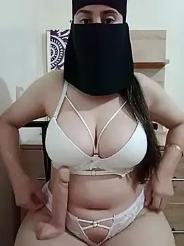 SULTANA_ROSE on StripChat