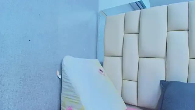 sweet_amye — domi ass