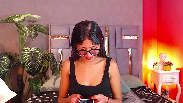 Tyla_Ks — Freechat on StripChat