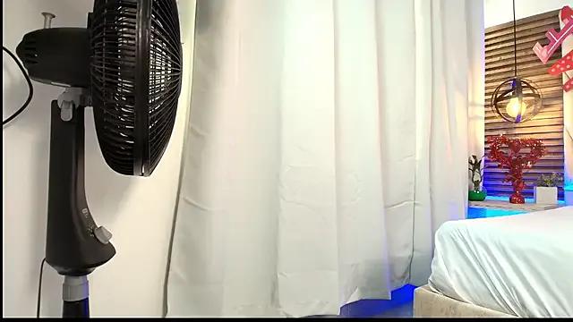 Valentinadiazz1 — big dildo anal show