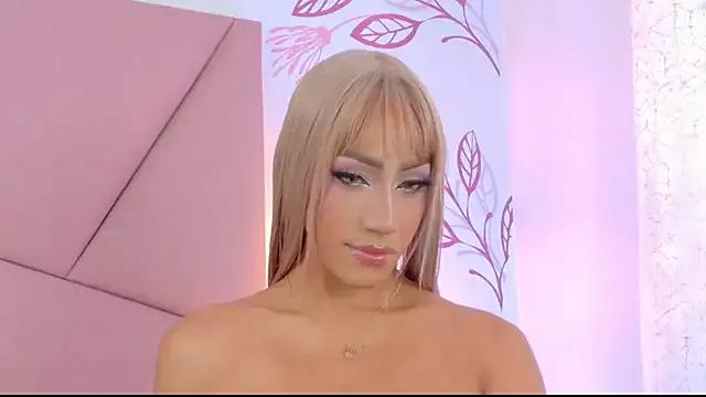 VictoriaRoss1 — Private on StripChat