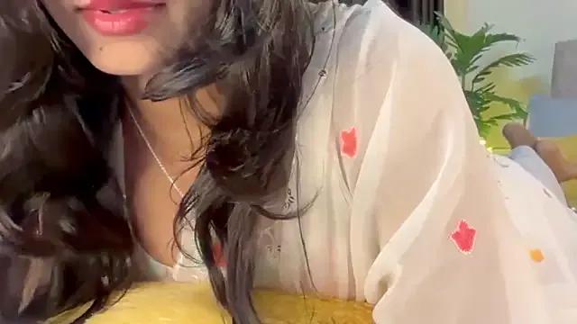 Wow-nisha on StripChat 